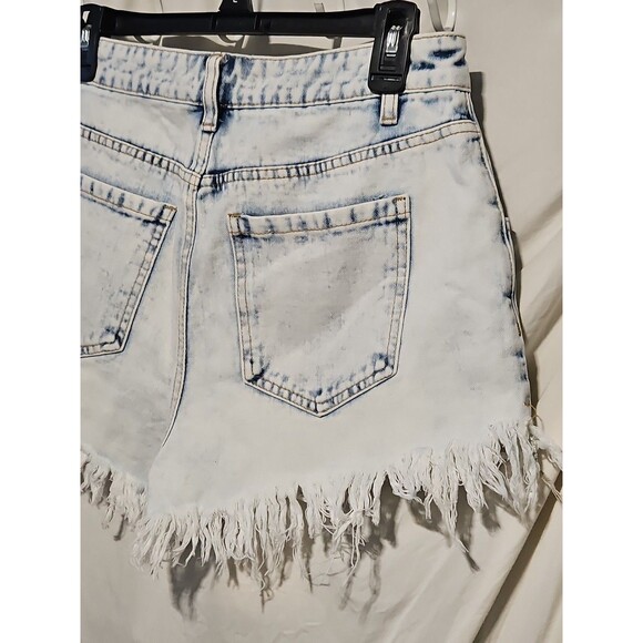 New 6 28X2 Hot Pants Frayed Hem Acid Wash Soft Denim Distressed 5 Pkt Shorts - Picture 6 of 7